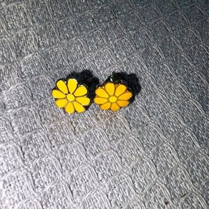 Small yellow flower earrings